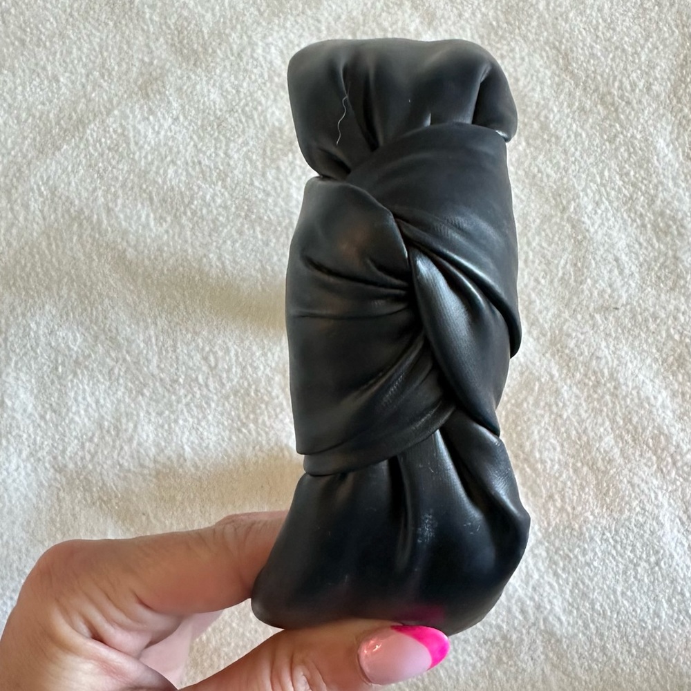 Lele Sadoughi black leather headband